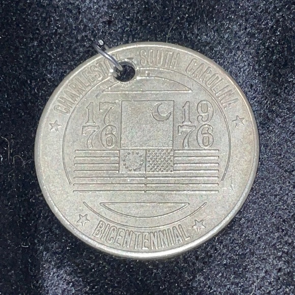 Bicentennial Coin Pendant - Charleston South Carolina Bicentennial 1776 1976 - Picture 6 of 6